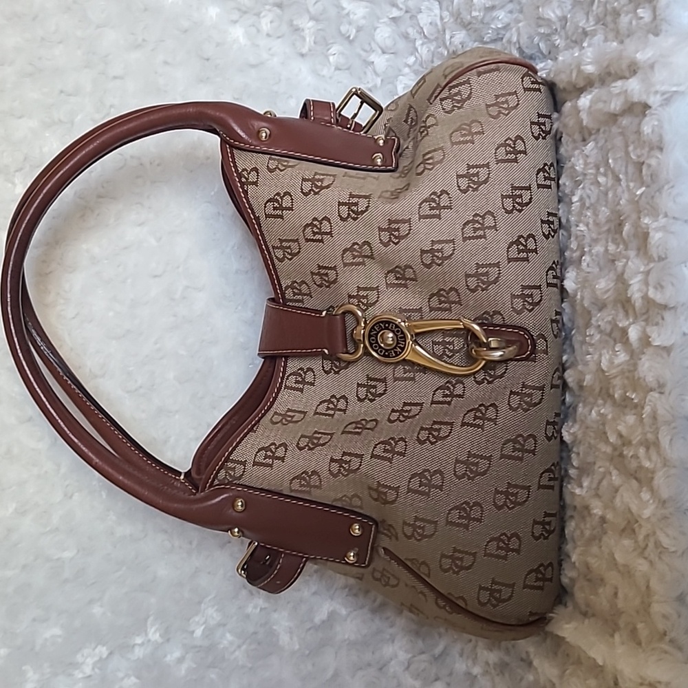 Dooney Bourke Vintage Belvedere Canvas Leather bag